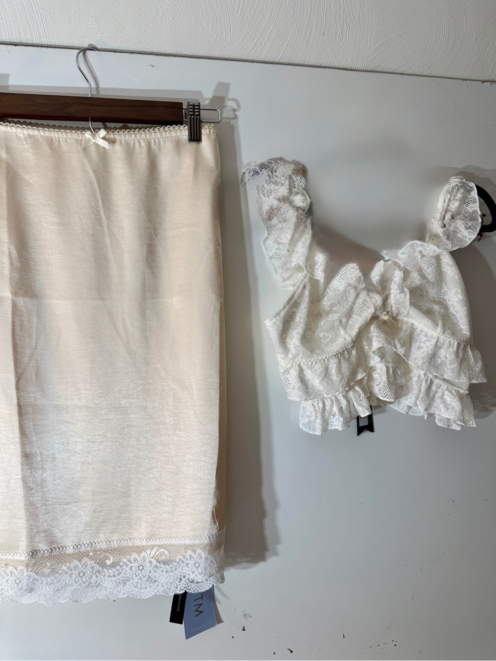 REVOLVE X SYRN - 2 PIECE SET! MSRP 222.00
NEW WITH TAGS!